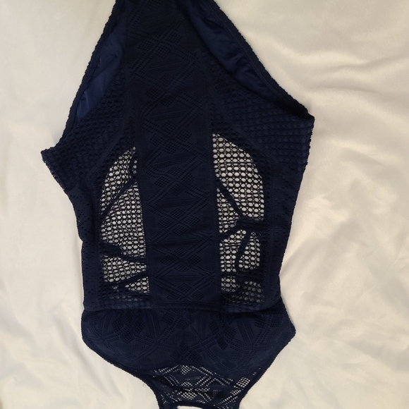 Vitamin A swimsuit - Picture 7 of 11